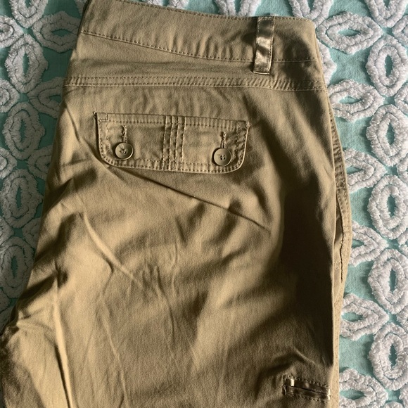 Nine West khaki capris womens size 14 - Picture 2 of 4